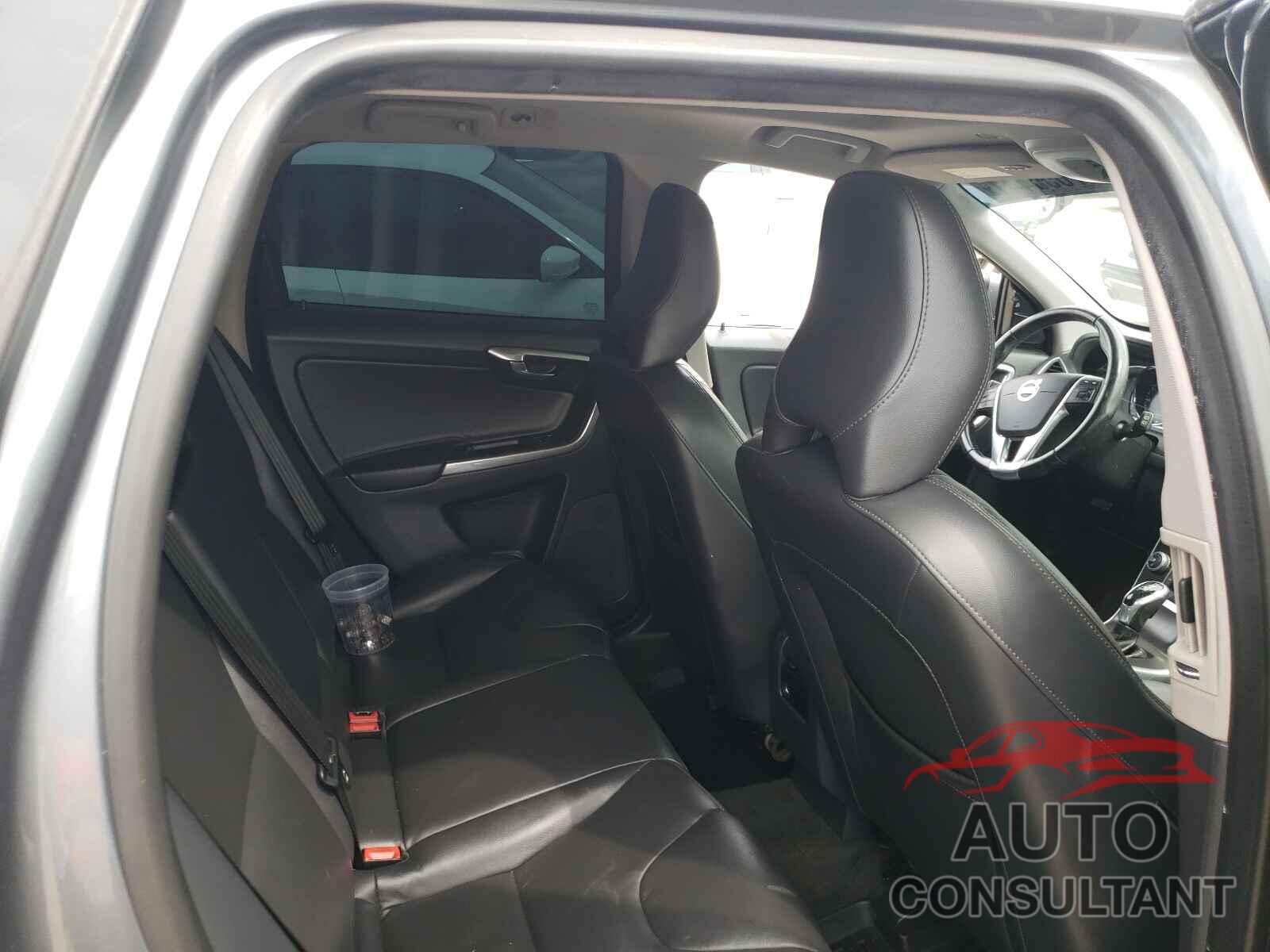 VOLVO XC60 2016 - YV4902RKXG2791866