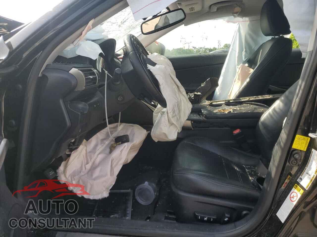 LEXUS IS 2015 - JTHCF1D28F5018625