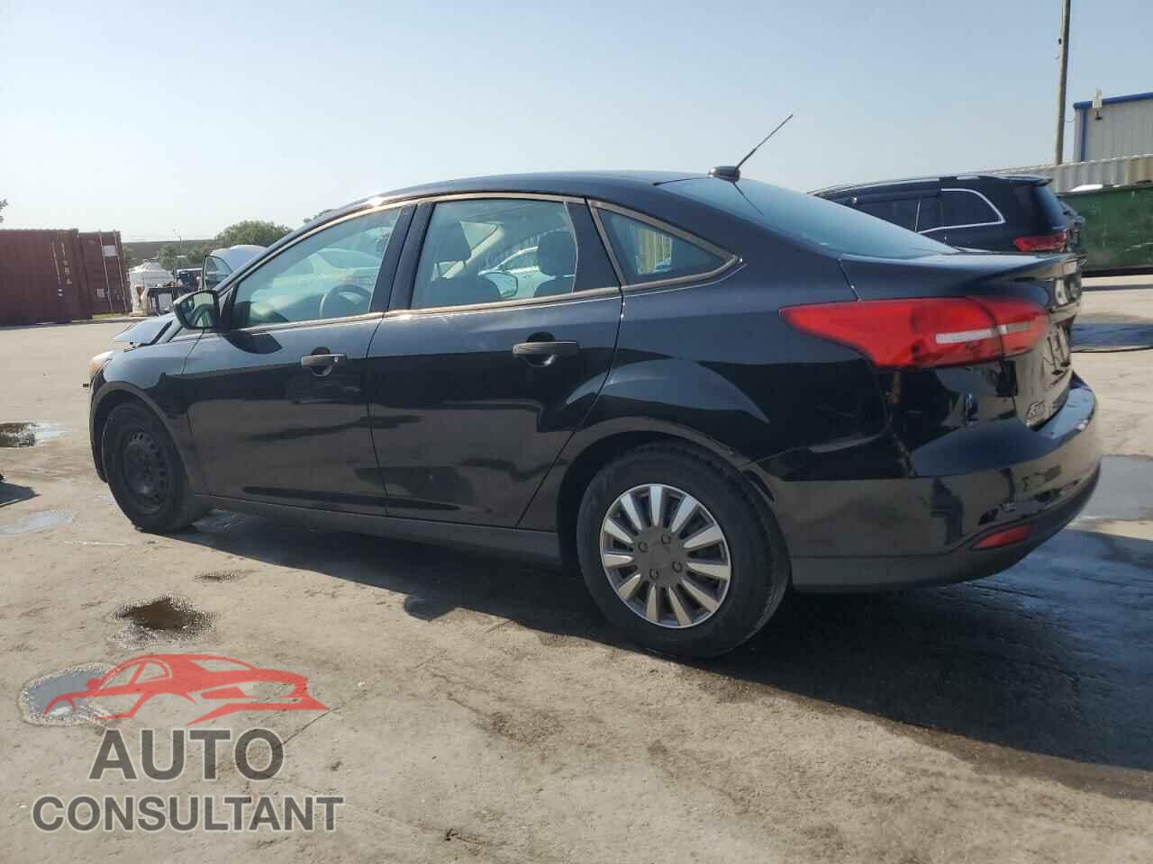 FORD FOCUS 2018 - 1FADP3E23JL201857