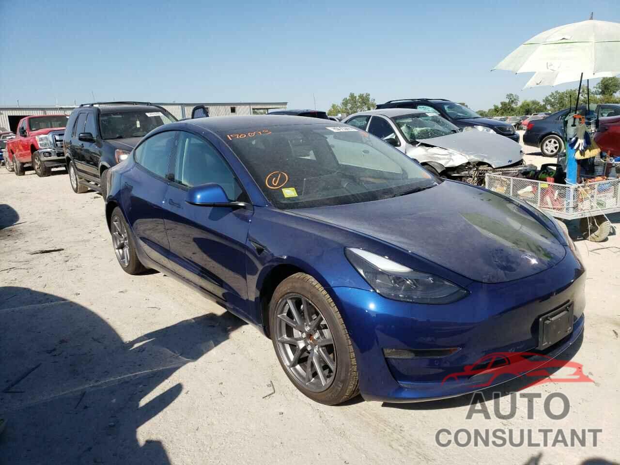 TESLA MODEL 3 2022 - 5YJ3E1EB3NF190903