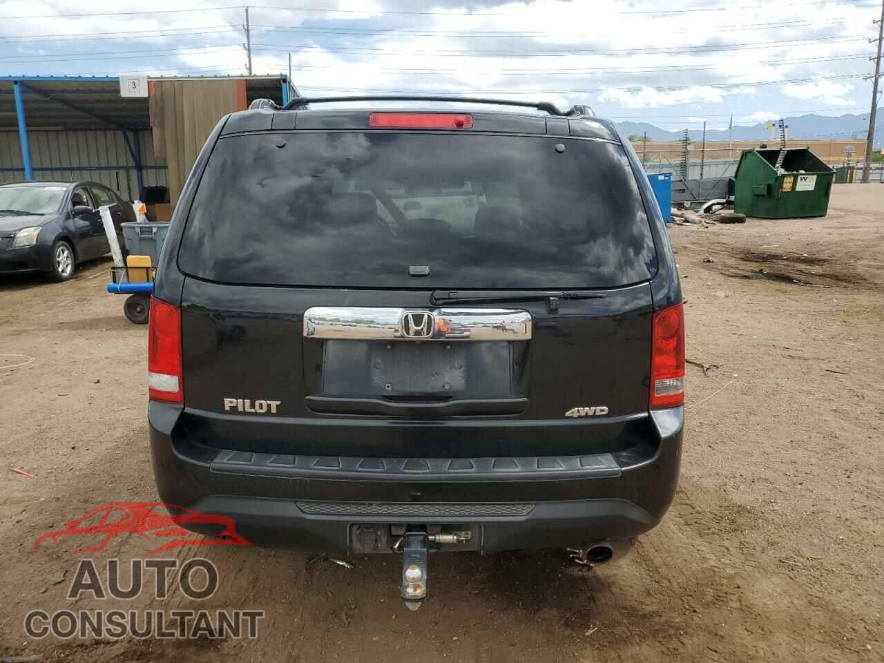 HONDA PILOT 2015 - 5FNYF4H56FB024225