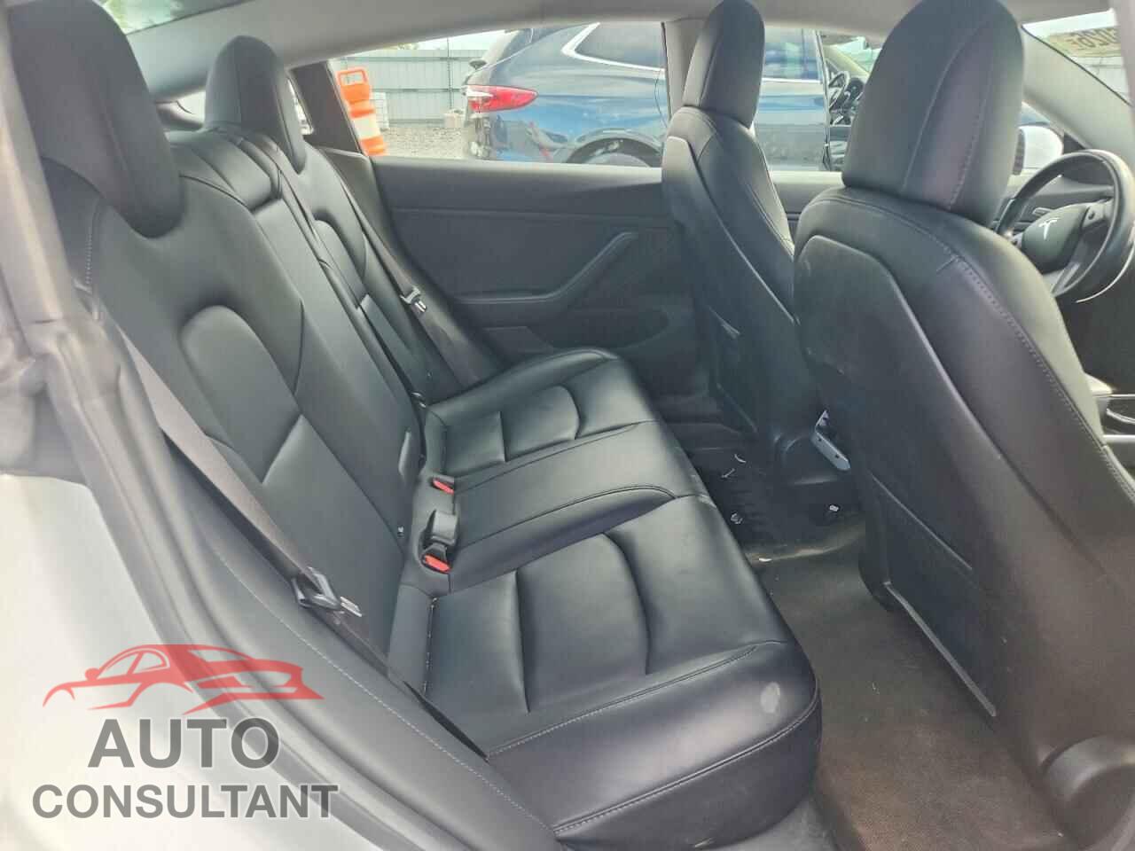 TESLA MODEL 3 2018 - 5YJ3E1EA0JF050020