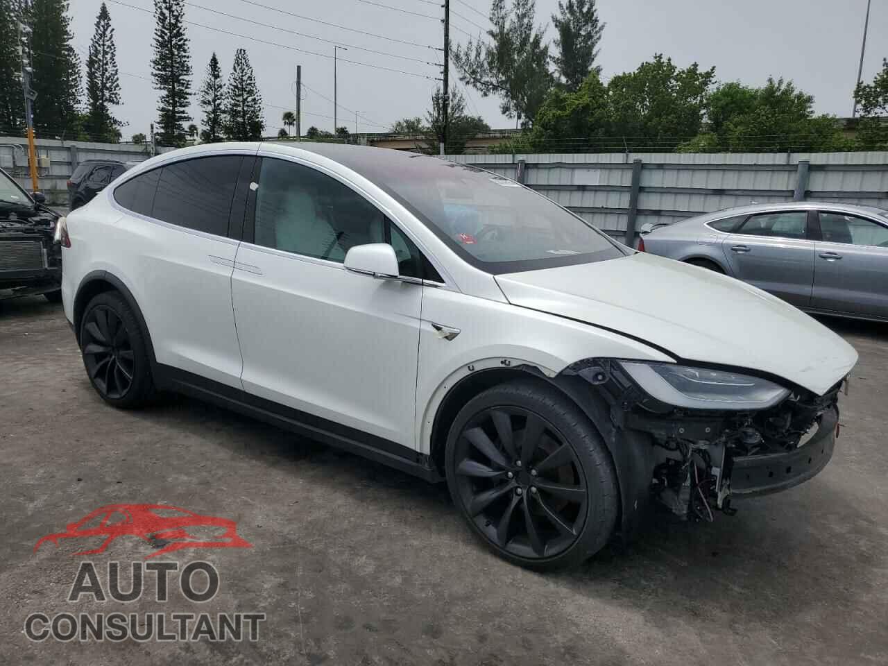TESLA MODEL X 2017 - 5YJXCDE20HF067847