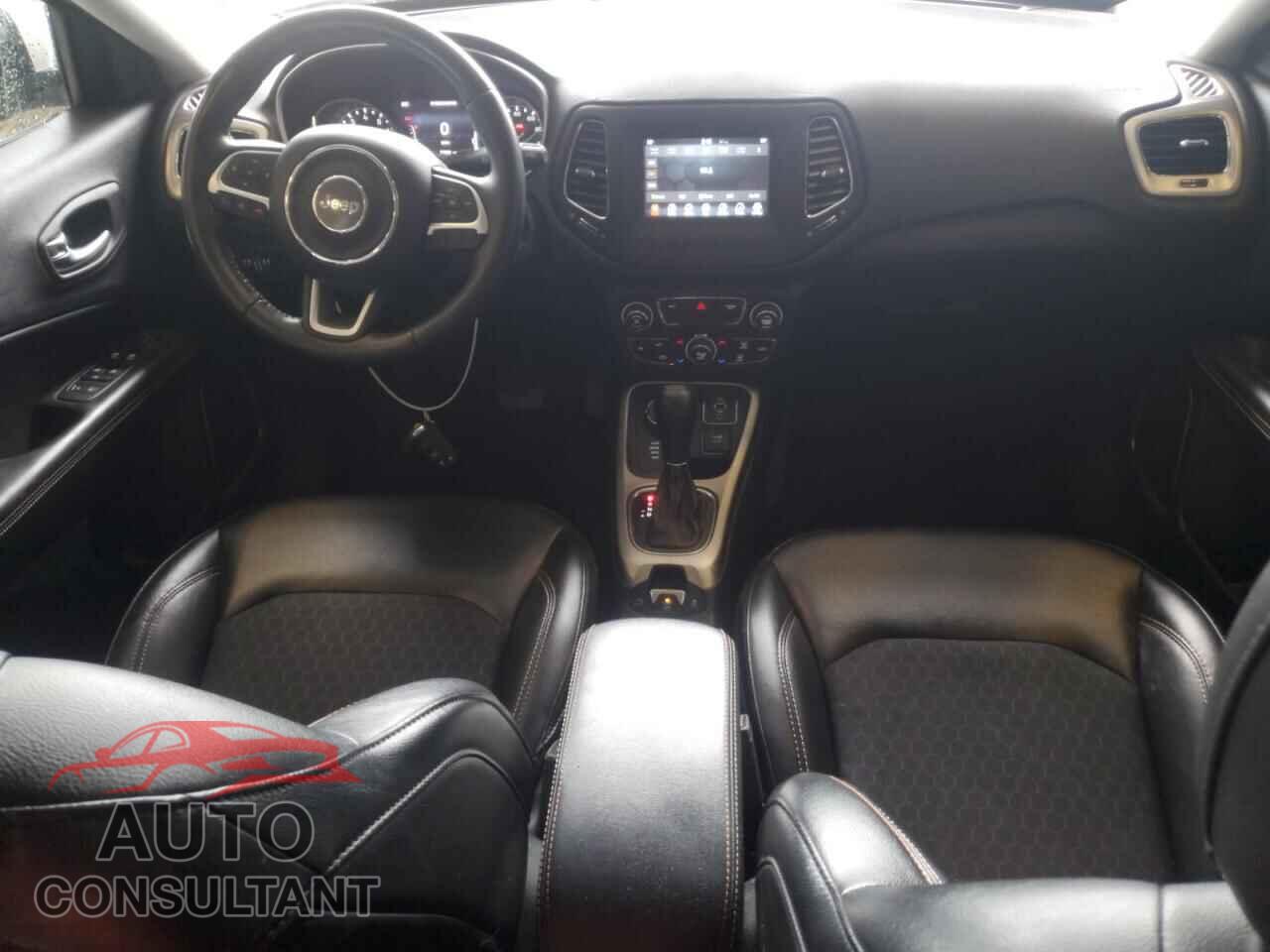 JEEP COMPASS 2018 - 3C4NJDBB2JT402664