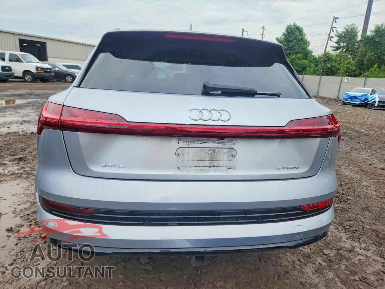 AUDI E-TRON 2021 - WA1LAAGE6MB038404