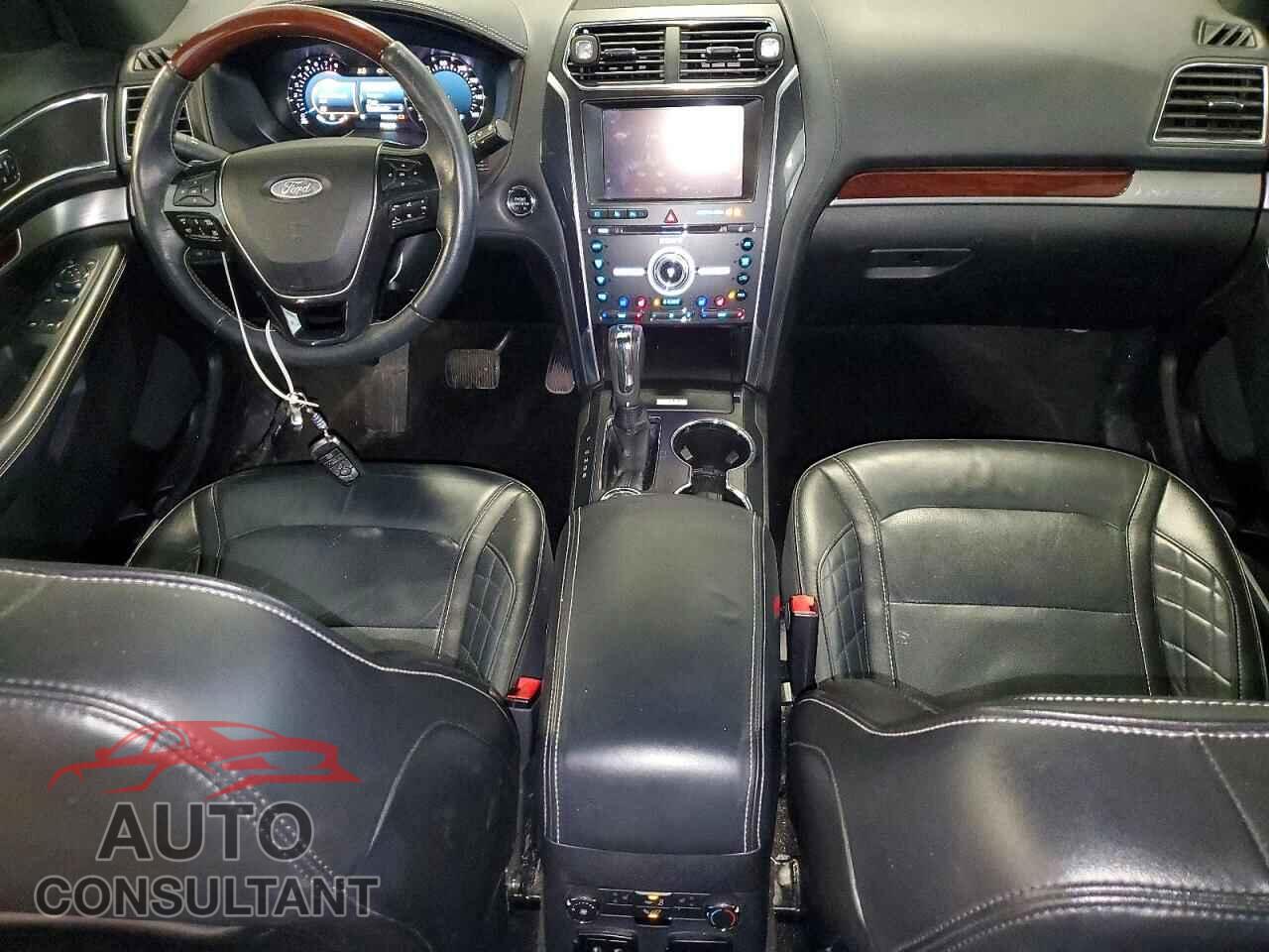 FORD EXPLORER 2018 - 1FM5K8HTXJGB48660
