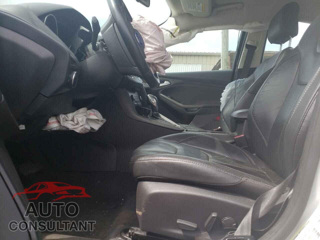 FORD FOCUS 2016 - 1FADP3F23GL329913
