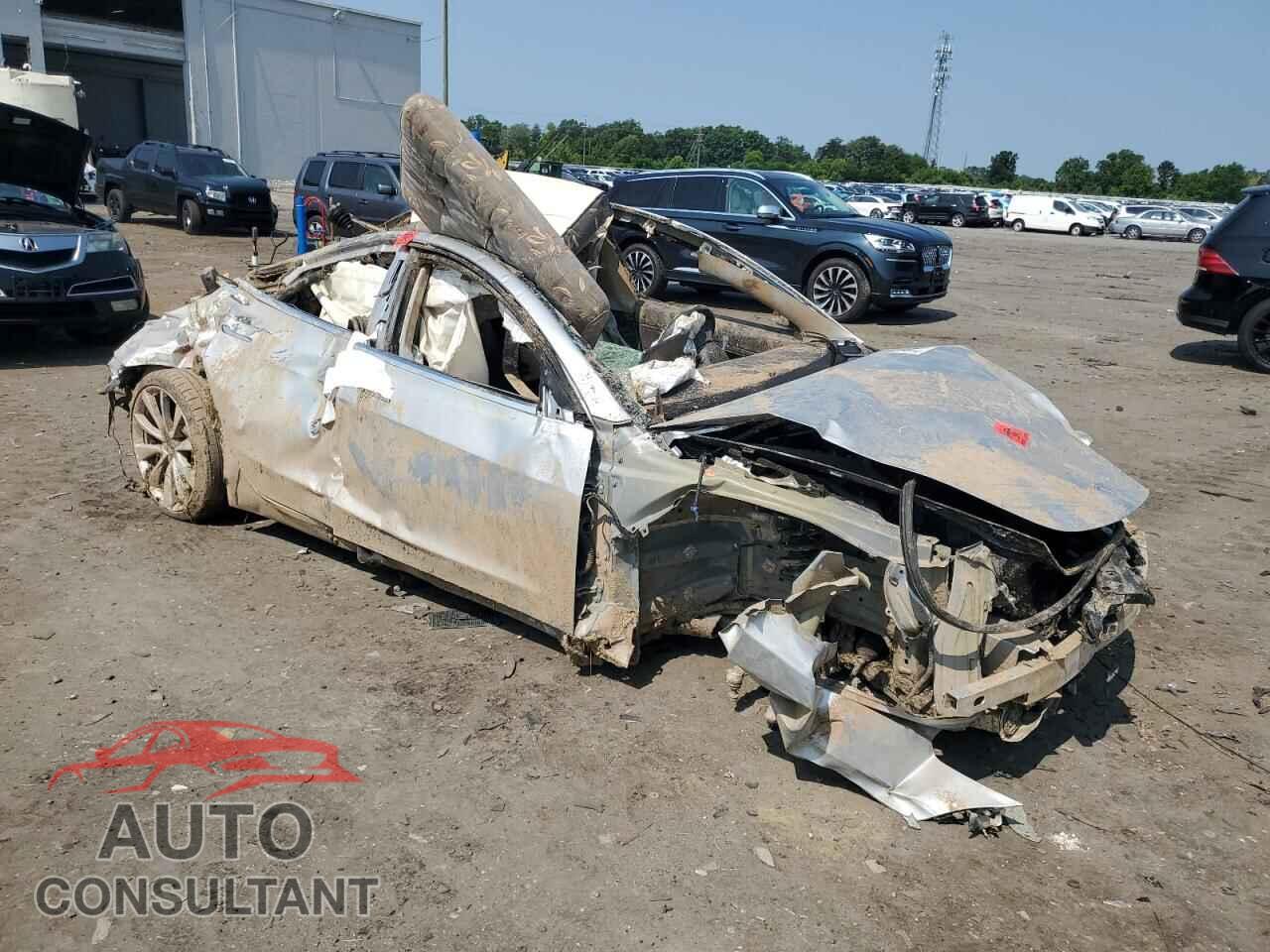 TESLA MODEL 3 2018 - 5YJ3E1EB4JF083496