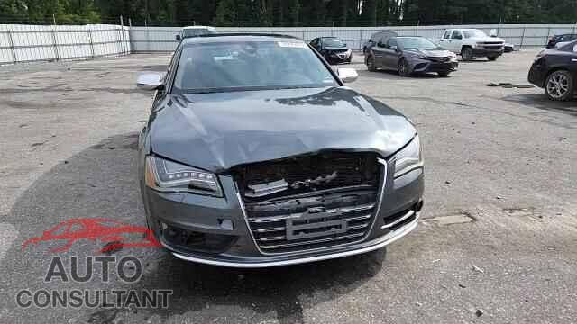 AUDI S8 2013 - WAUD2AFD4DN033570