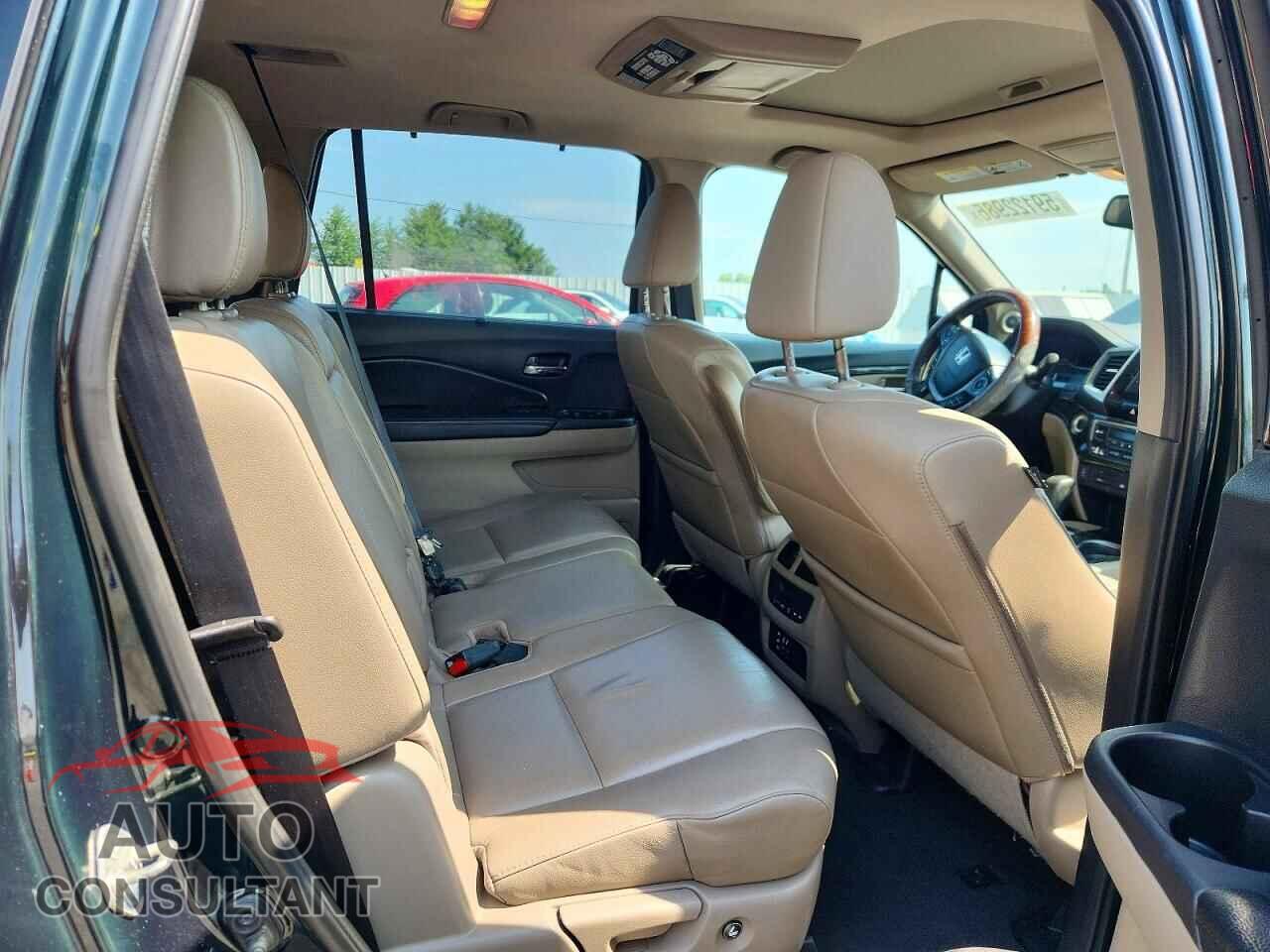 HONDA PILOT 2016 - 5FNYF6H87GB016383