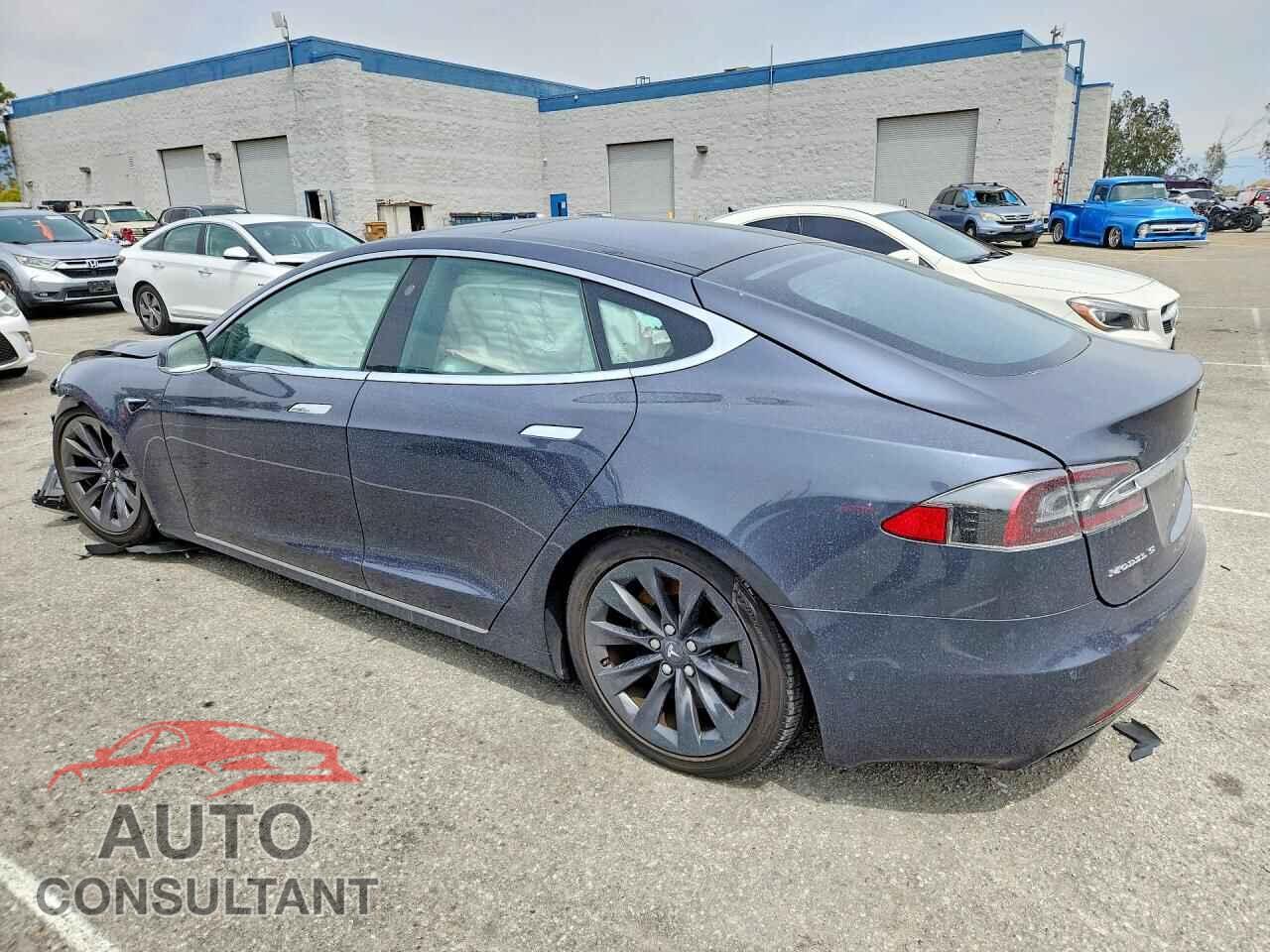 TESLA MODEL S 2018 - 5YJSA1E21JF262702