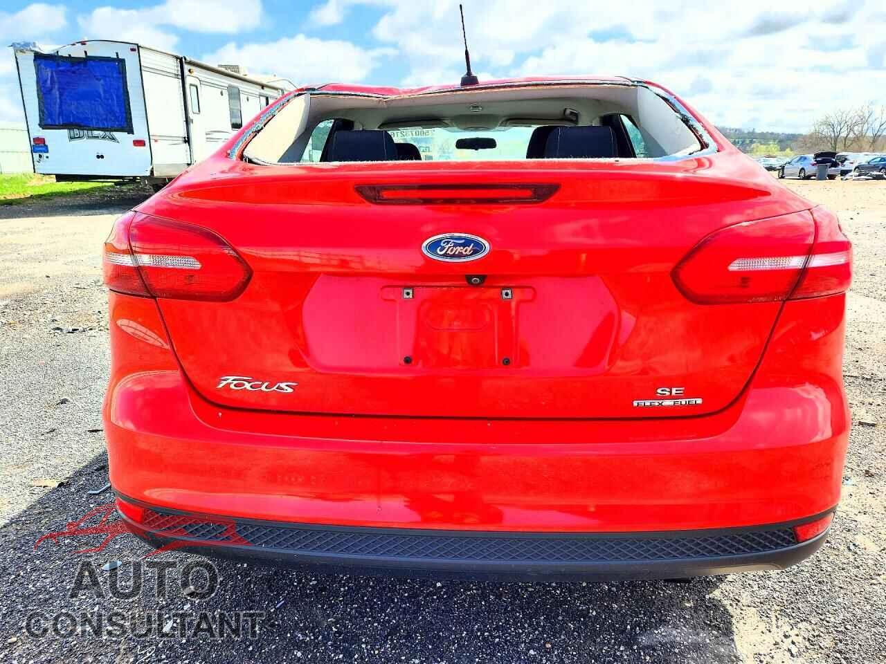 FORD FOCUS 2015 - 1FADP3F21FL270343
