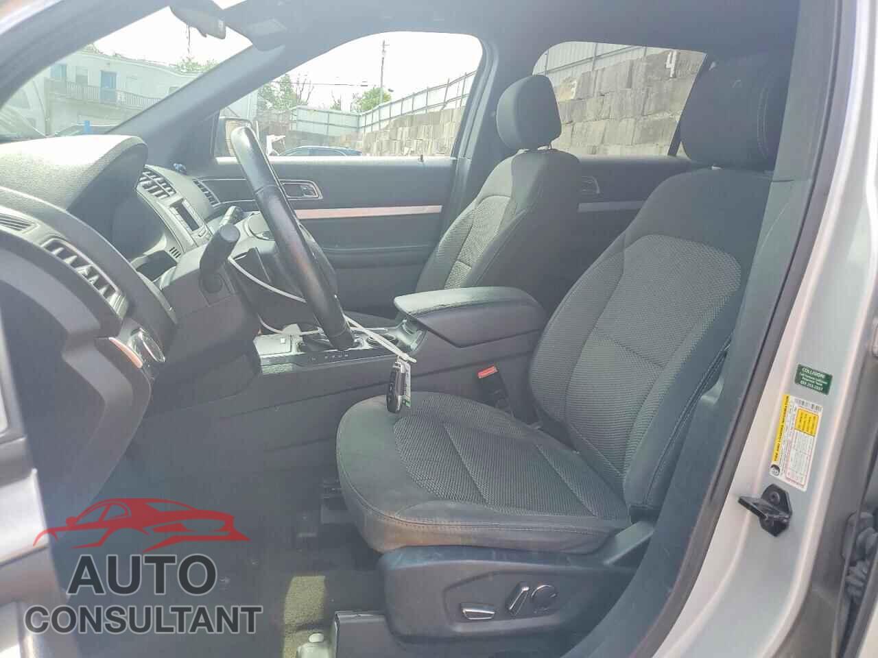 FORD EXPLORER 2017 - 1FM5K7D82HGC19632
