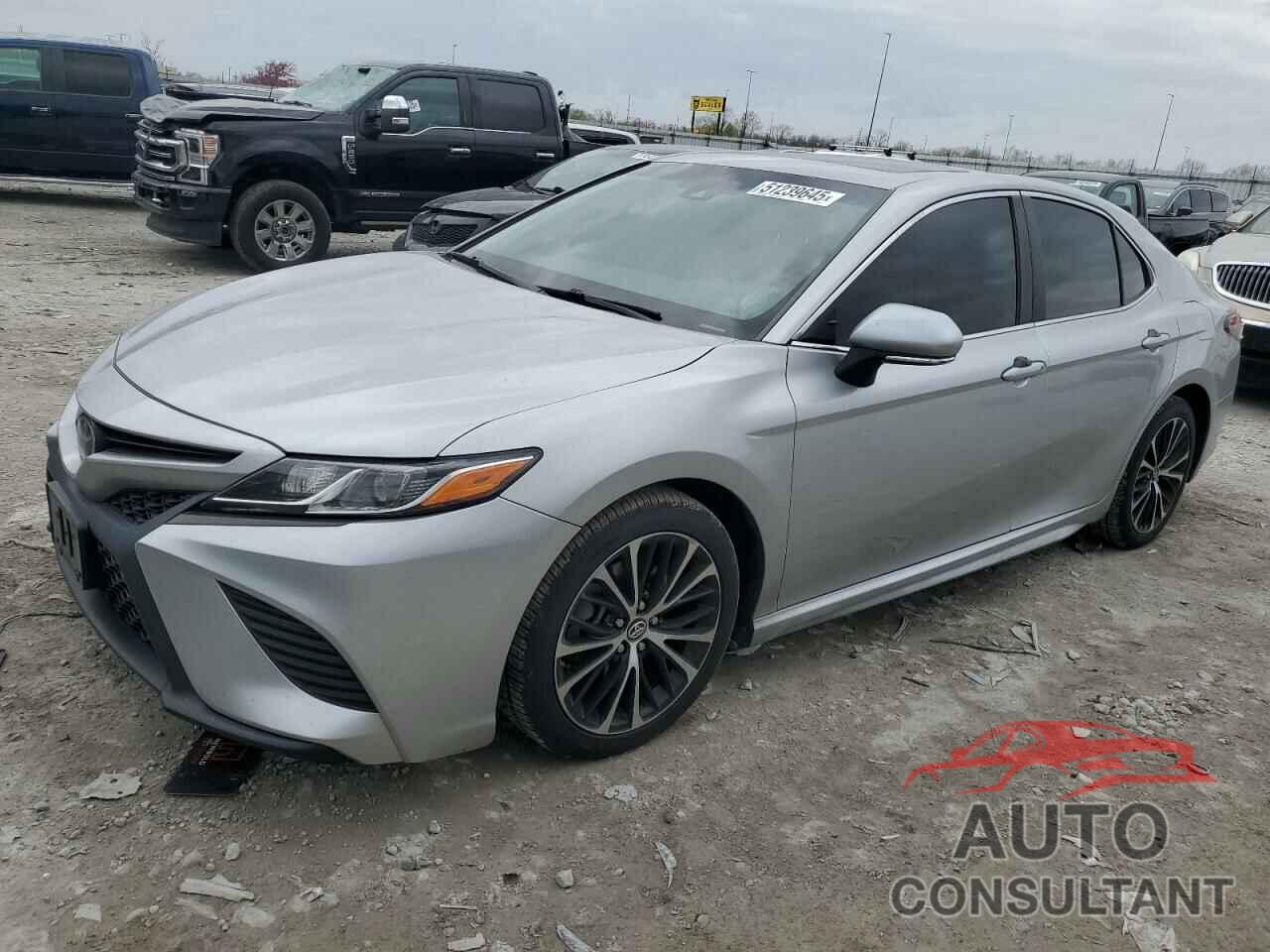TOYOTA CAMRY 2018 - 4T1B11HK8JU035327