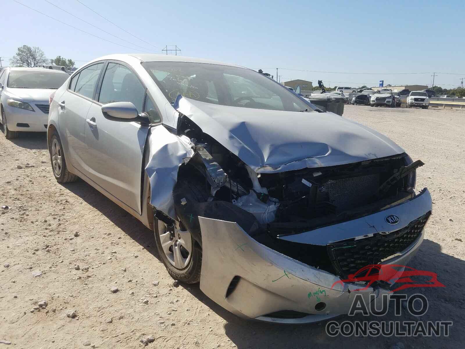 KIA FORTE 2018 - 3KPFL4A77JE205862