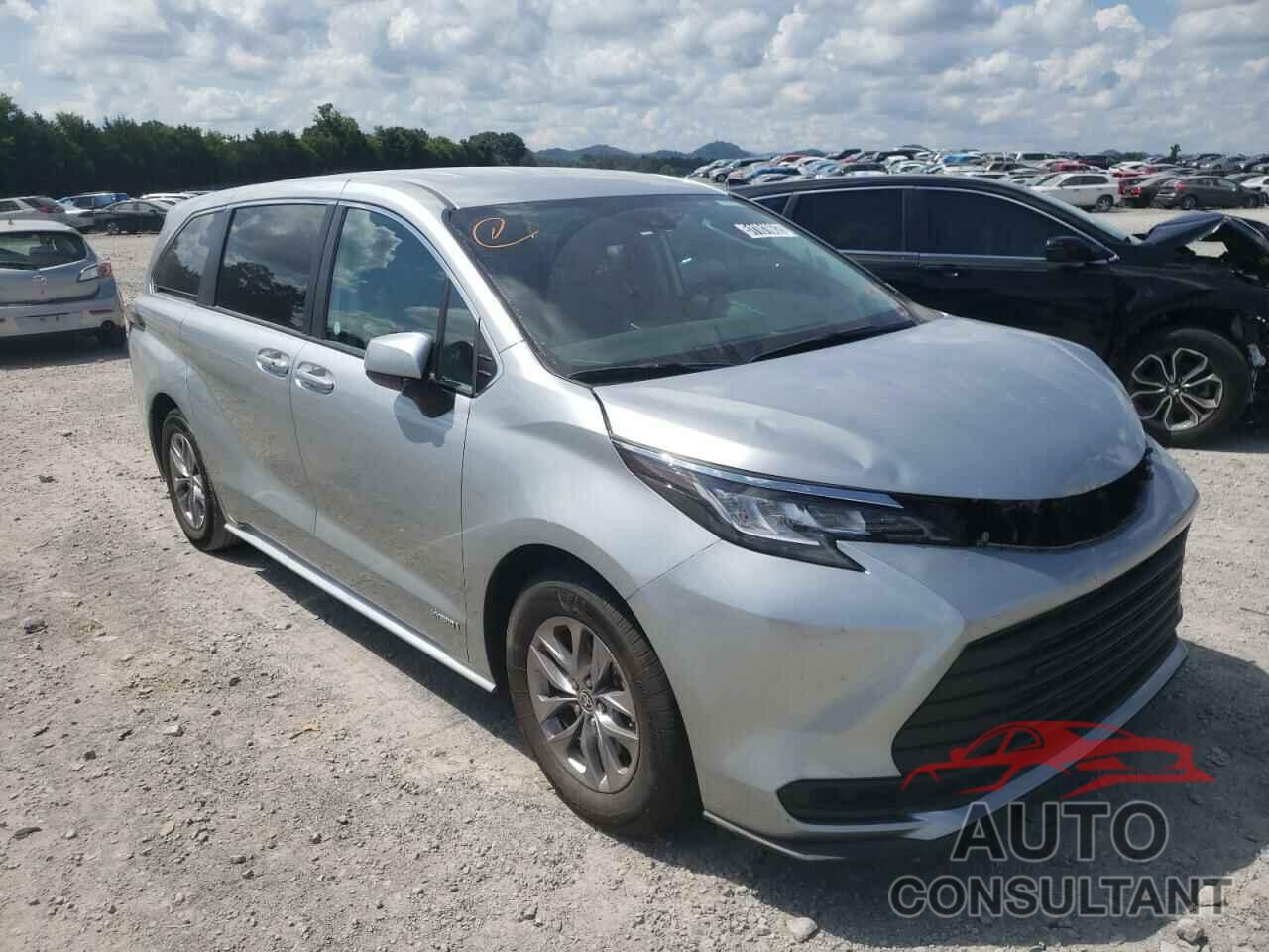 TOYOTA SIENNA 2021 - 5TDKRKEC5MS028702