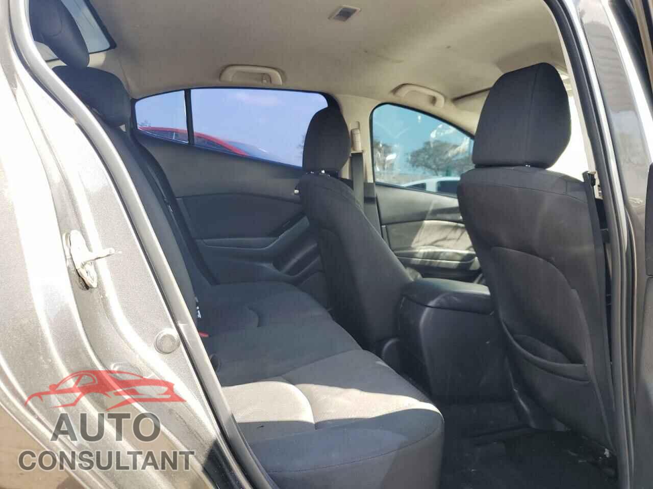 MAZDA 3 2017 - 3MZBN1U76HM111634