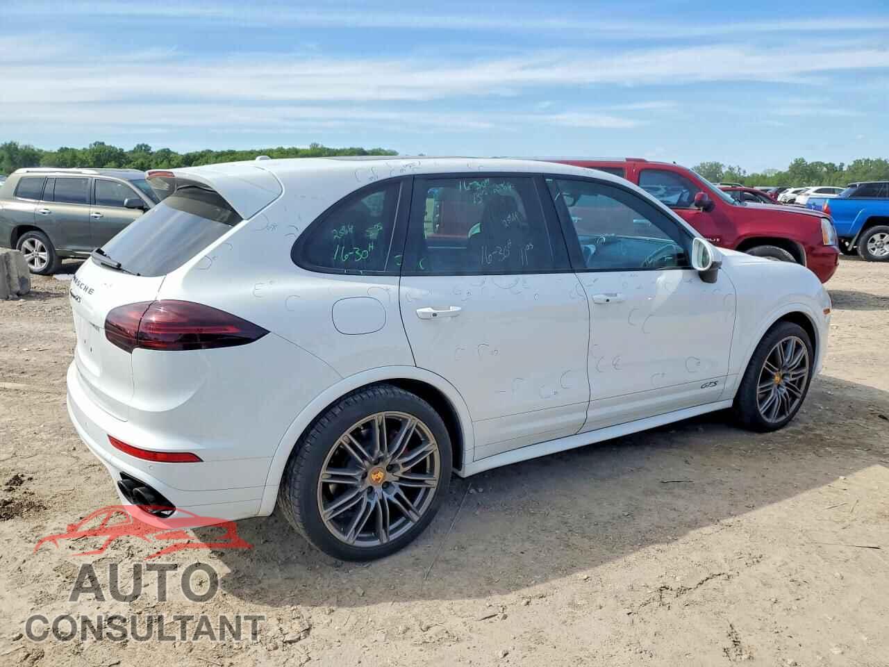 PORSCHE CAYENNE 2017 - WP1AD2A22HLA83928