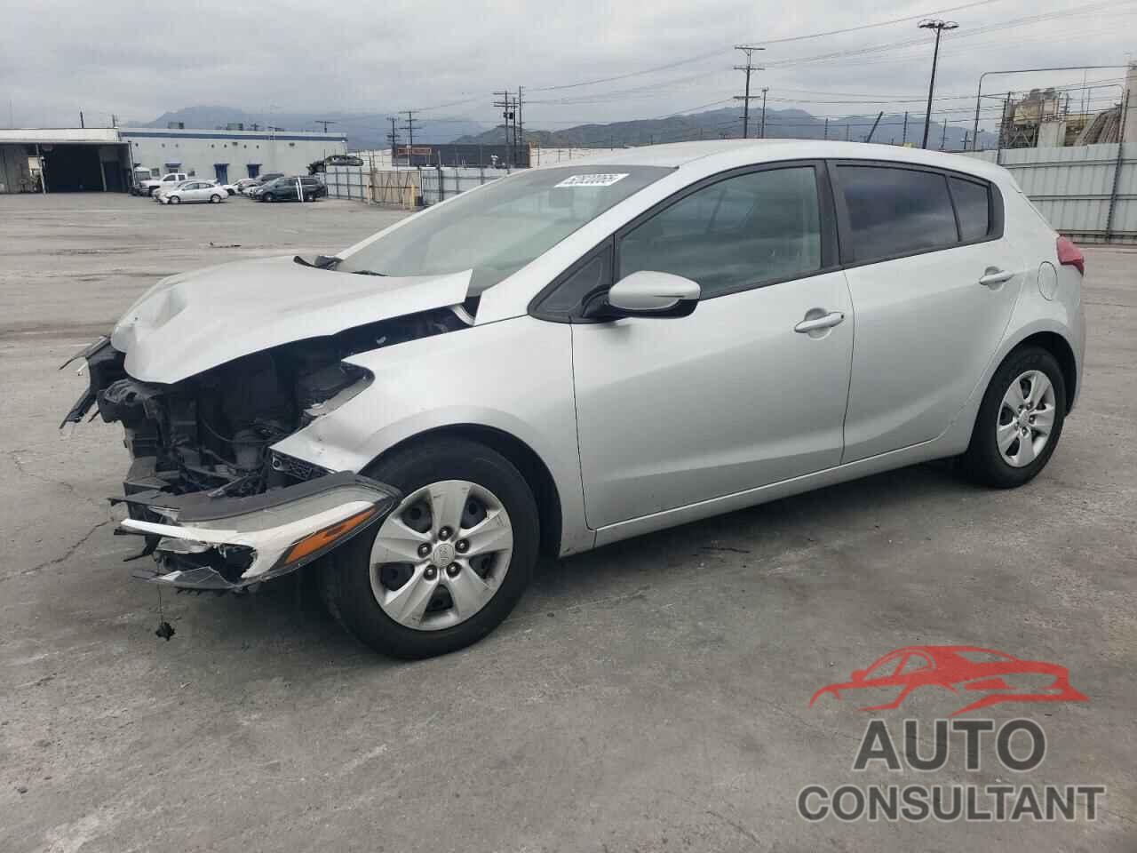KIA FORTE 2017 - KNAFK5A89H5678439