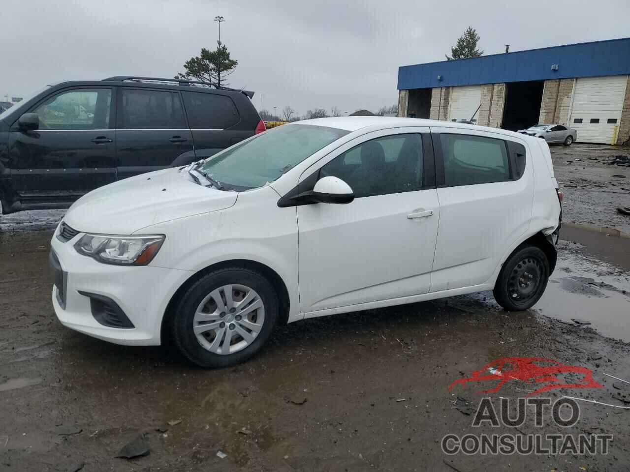 CHEVROLET SONIC 2017 - 1G1JG6SH9H4137795
