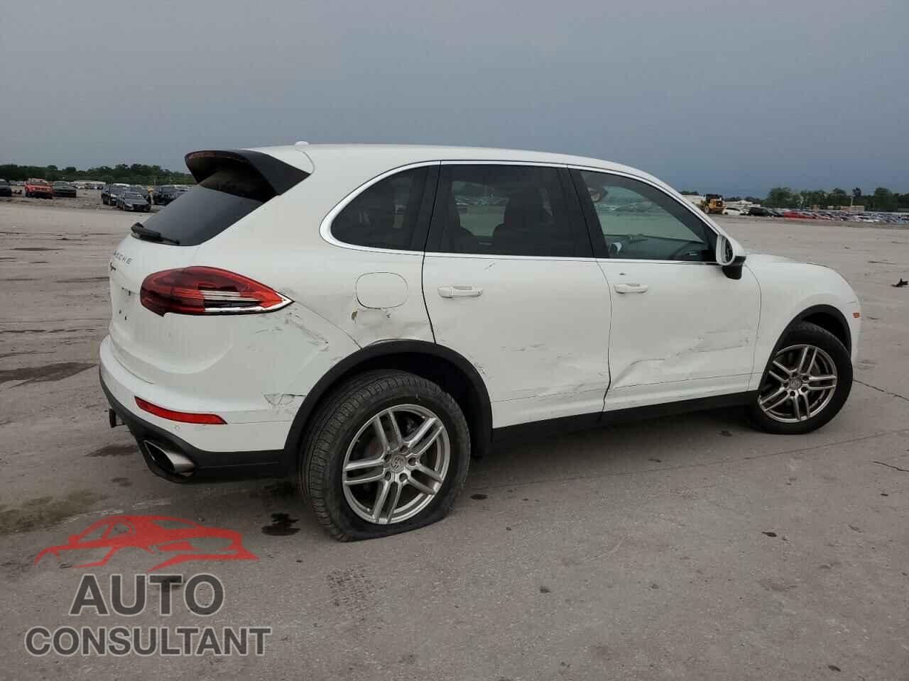 PORSCHE CAYENNE 2016 - WP1AA2A29GKA36604