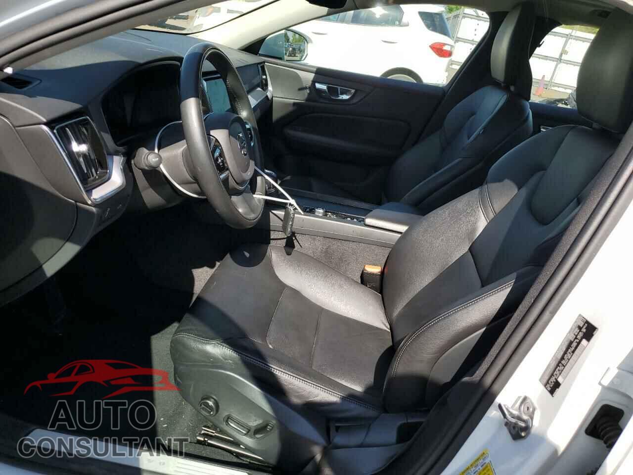 VOLVO S60 2020 - 7JRA22TK4LG036424