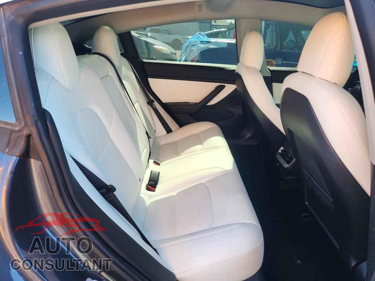 TESLA MODEL 3 2018 - 5YJ3E1EA9JF166915