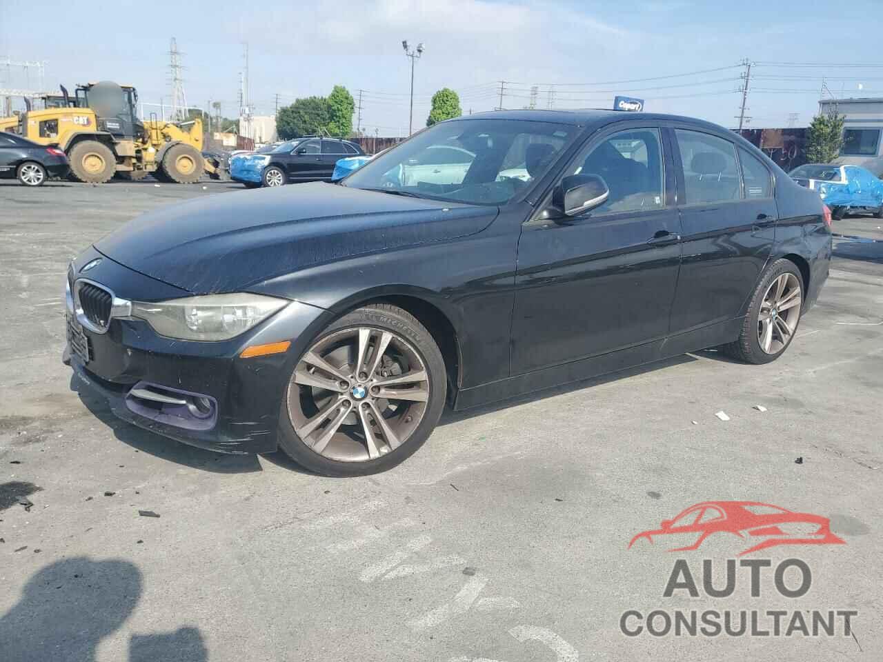 BMW 3 SERIES 2013 - WBA3C1G56DNR44144