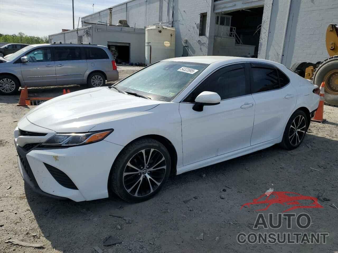 TOYOTA CAMRY 2018 - 4T1B11HK6JU591216