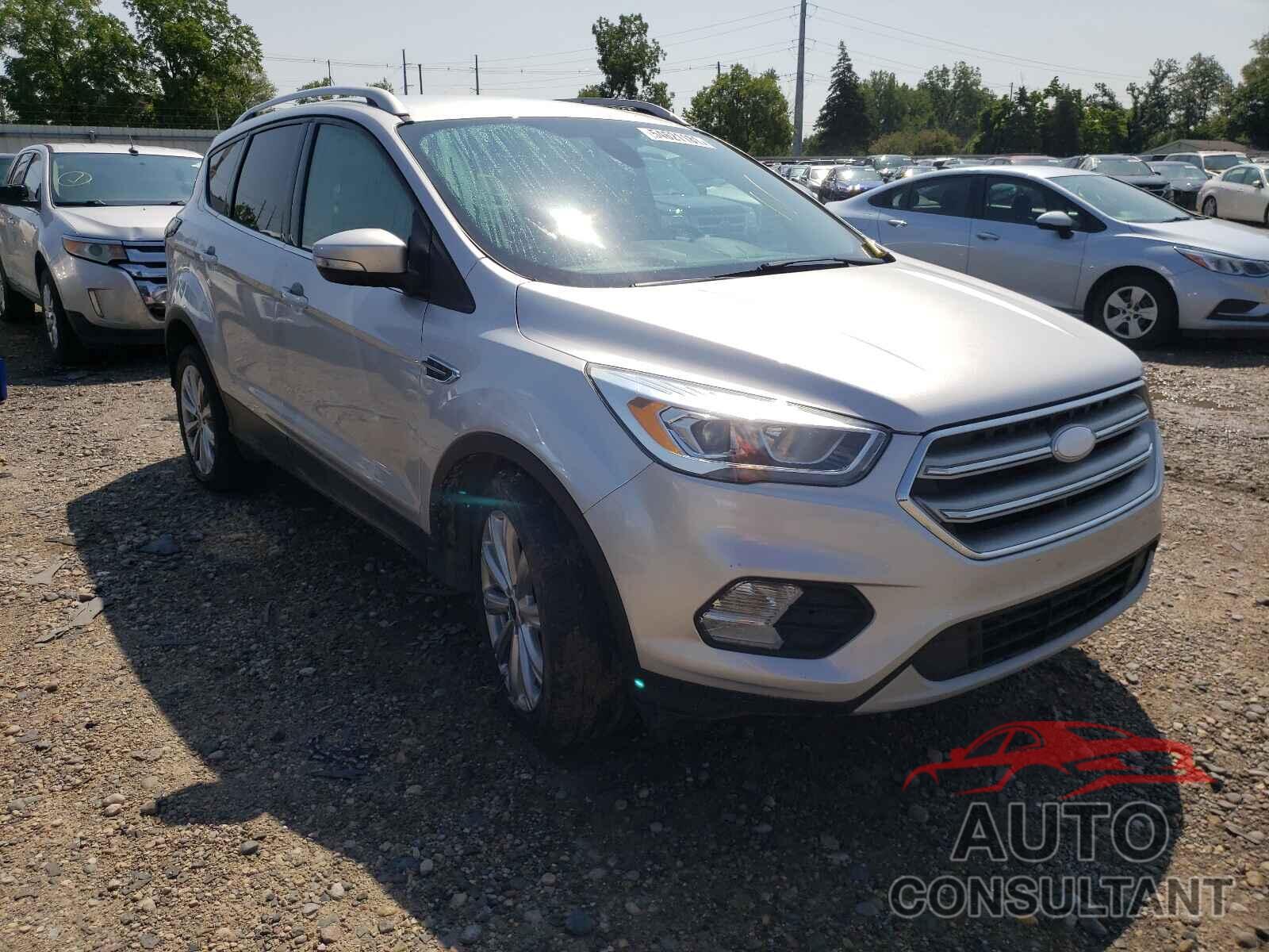 FORD ESCAPE 2017 - 1FMCU9J99HUB90268