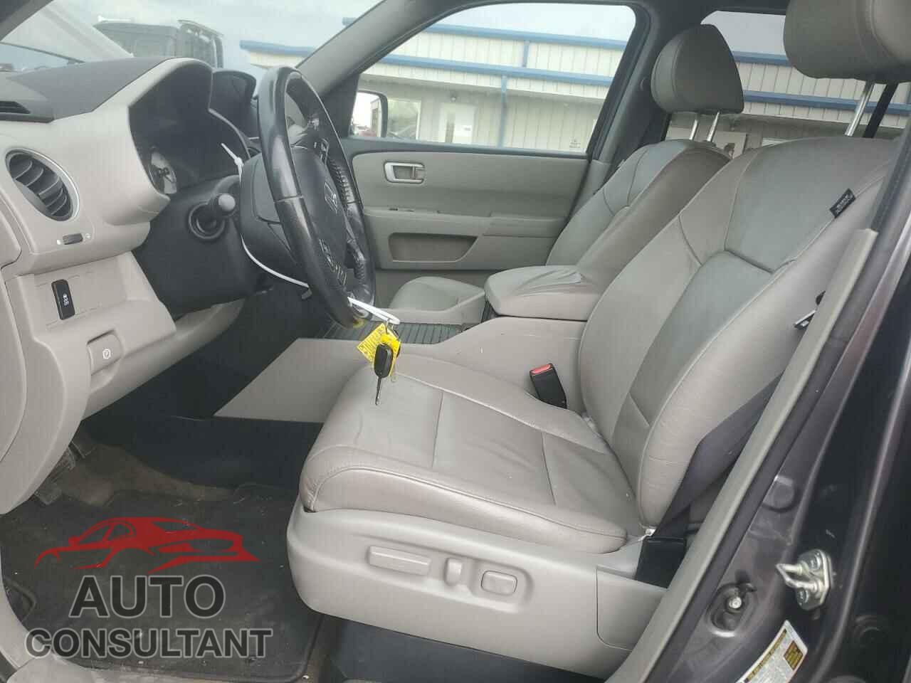 HONDA PILOT 2015 - 5FNYF3H74FB009086