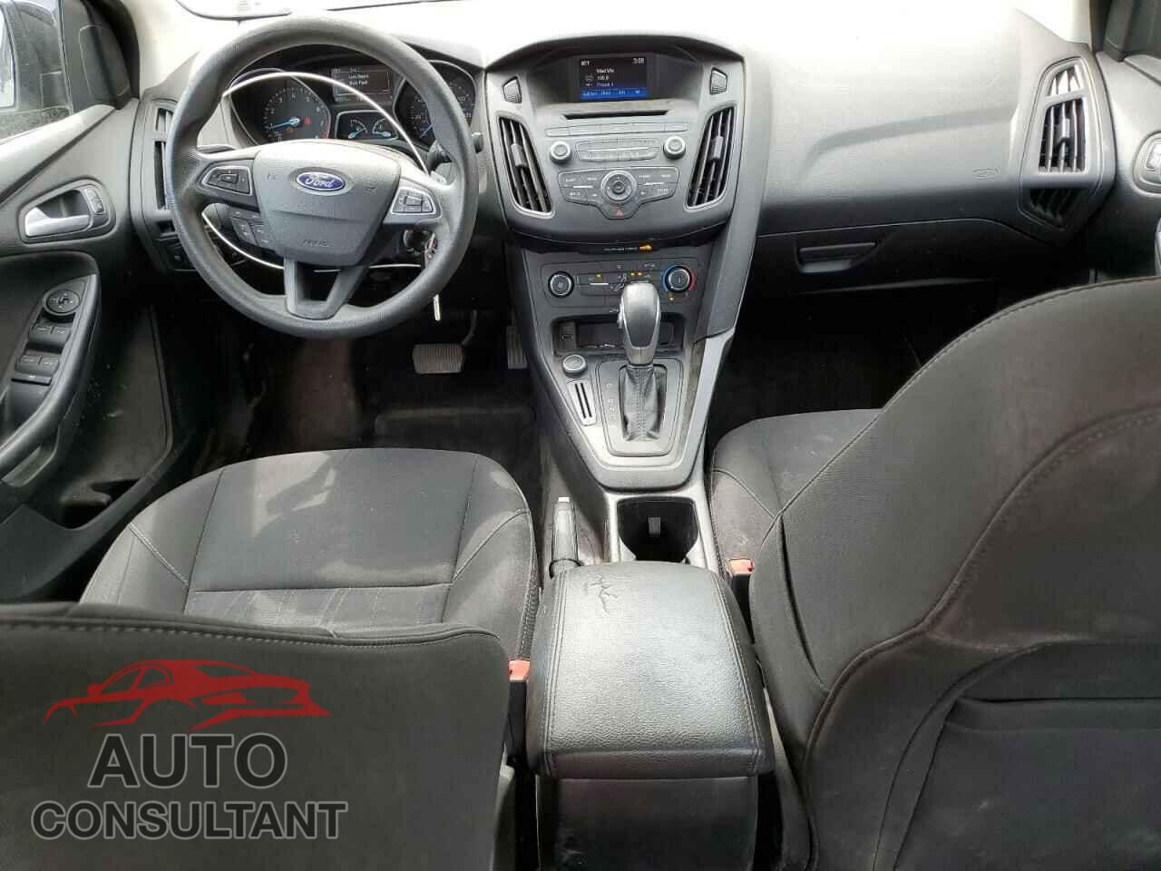 FORD FOCUS 2017 - 1FADP3F21HL201977