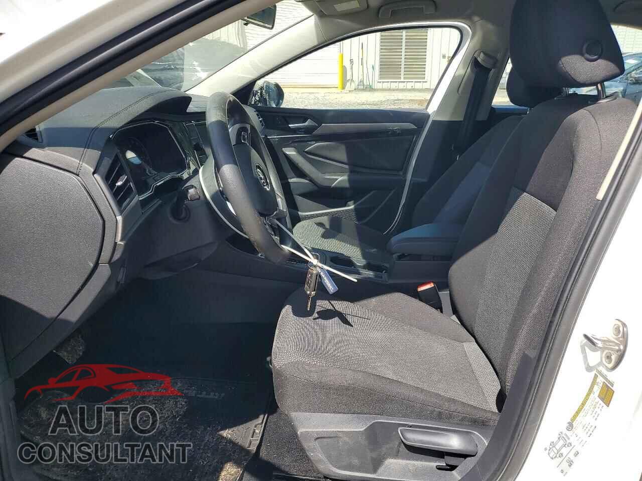 VOLKSWAGEN JETTA 2020 - 3FA6P0H72DR105562