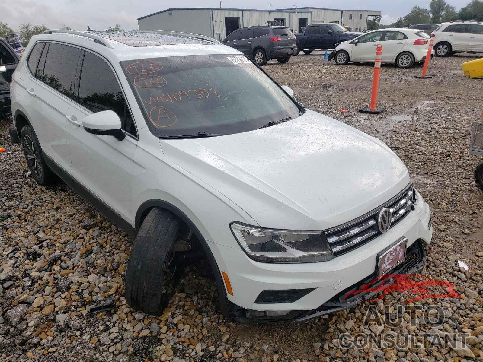 VOLKSWAGEN TIGUAN 2018 - 3VV2B7AX7JM109353