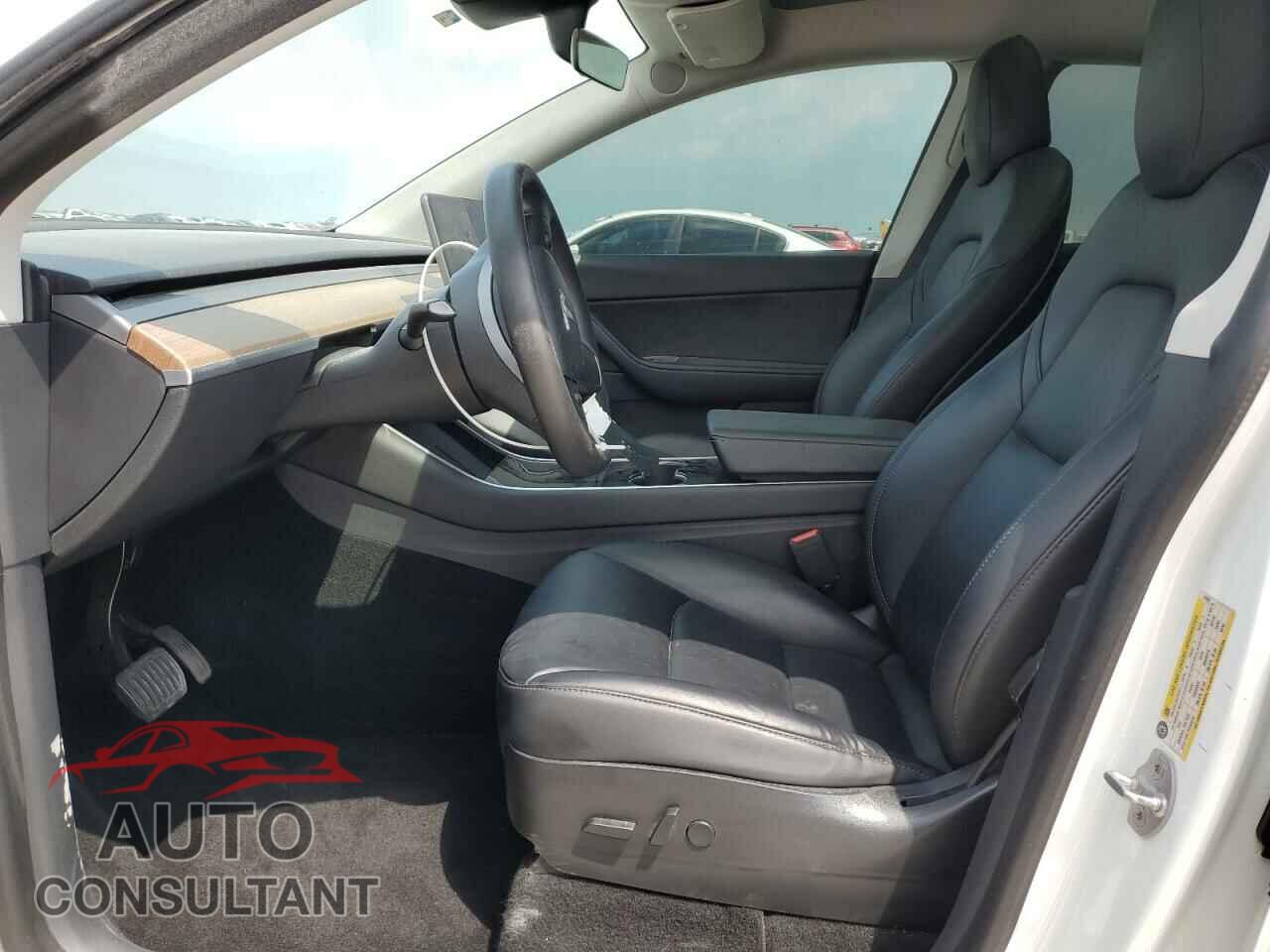 TESLA MODEL Y 2020 - 5YJYGDEE7LF010461