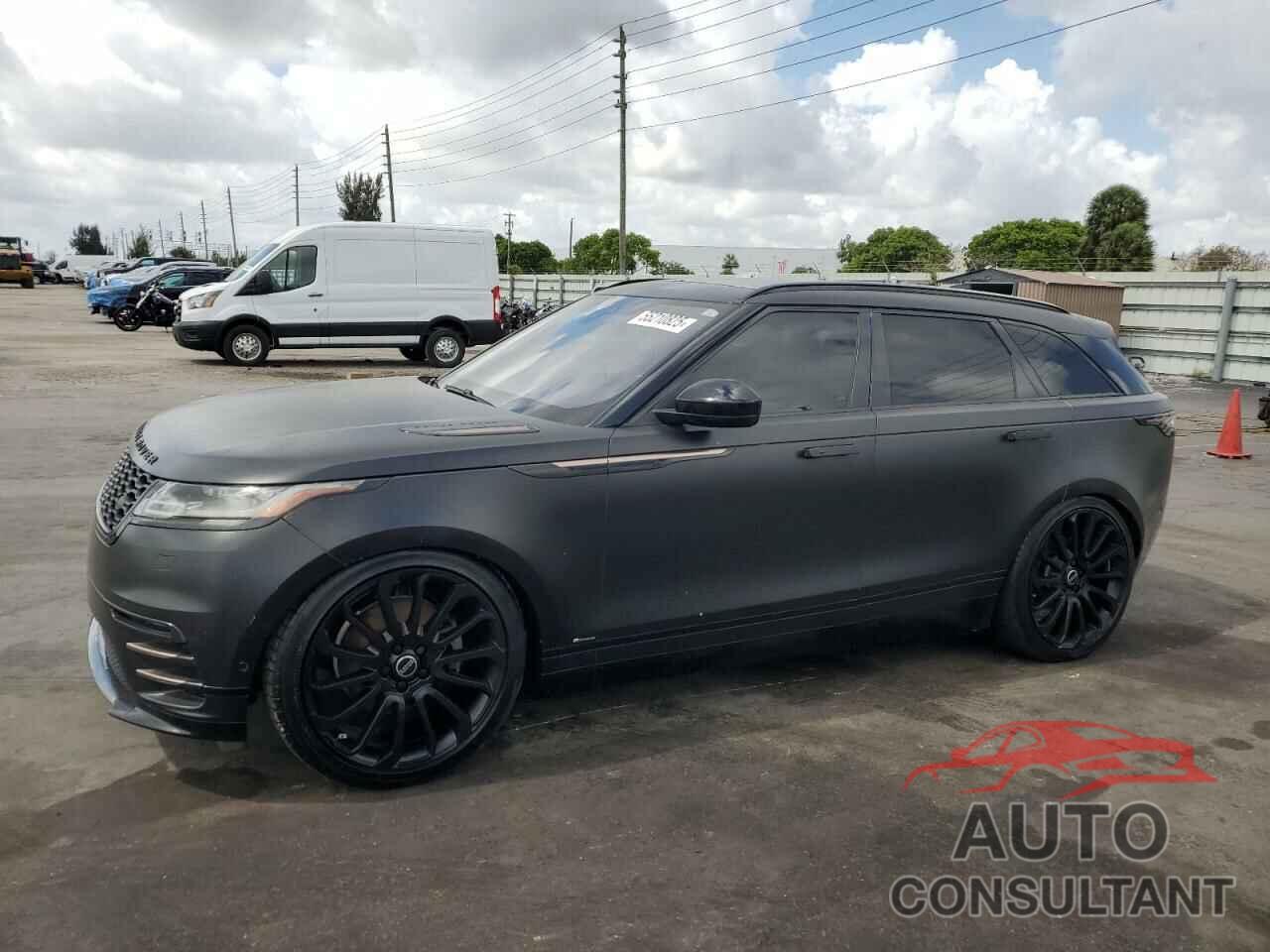 LAND ROVER RANGEROVER 2018 - SALYL2RV8JA769158
