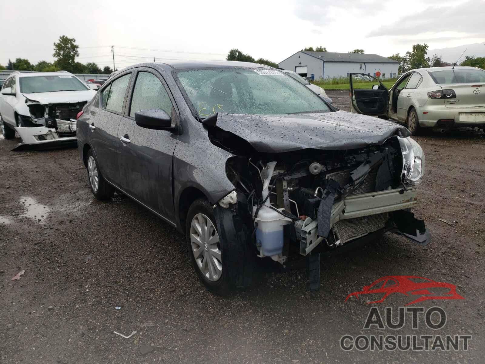 NISSAN VERSA 2018 - 3N1CN7AP0JL864024