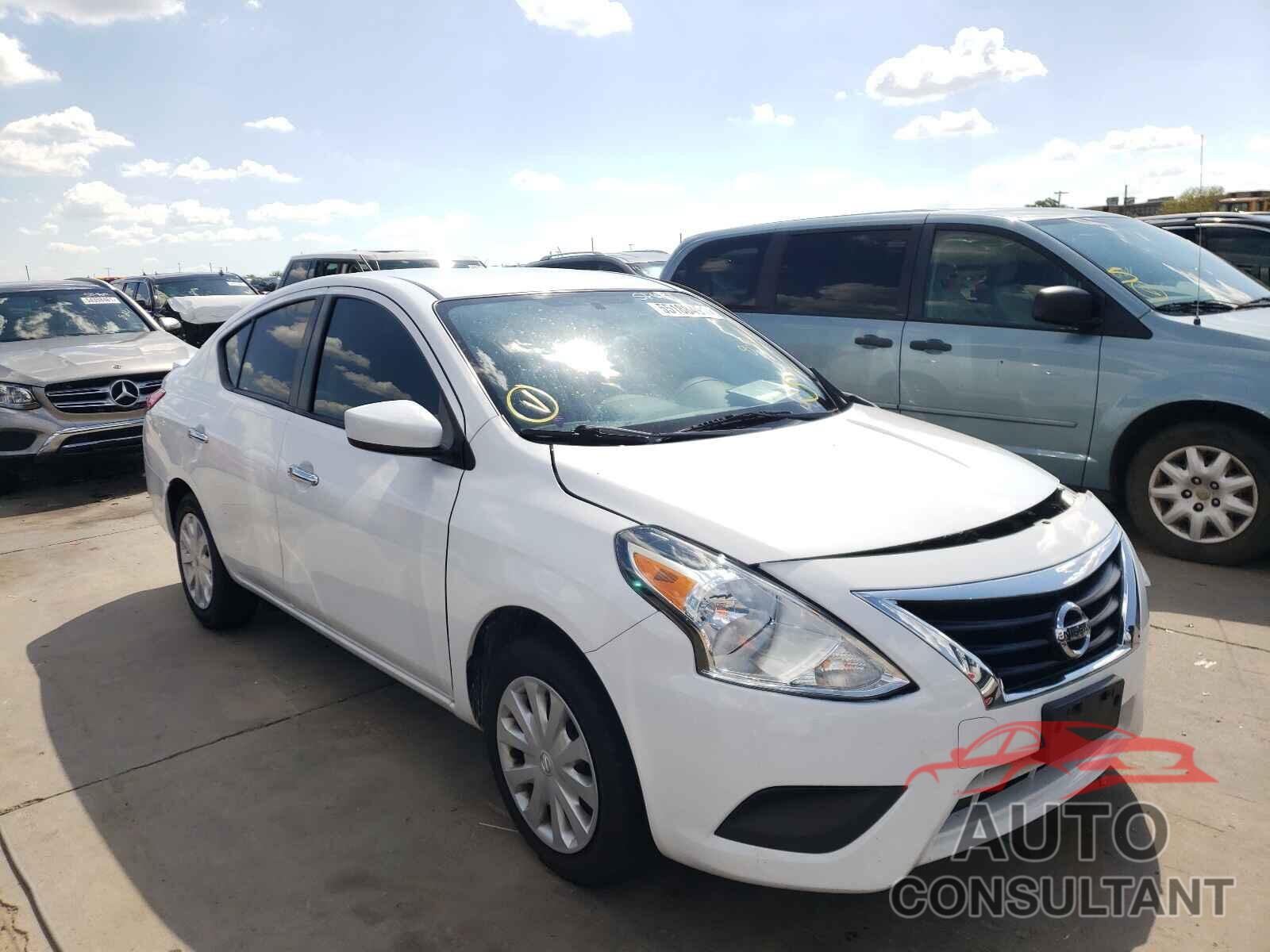 NISSAN VERSA 2019 - 3N1CN7AP8KL852432
