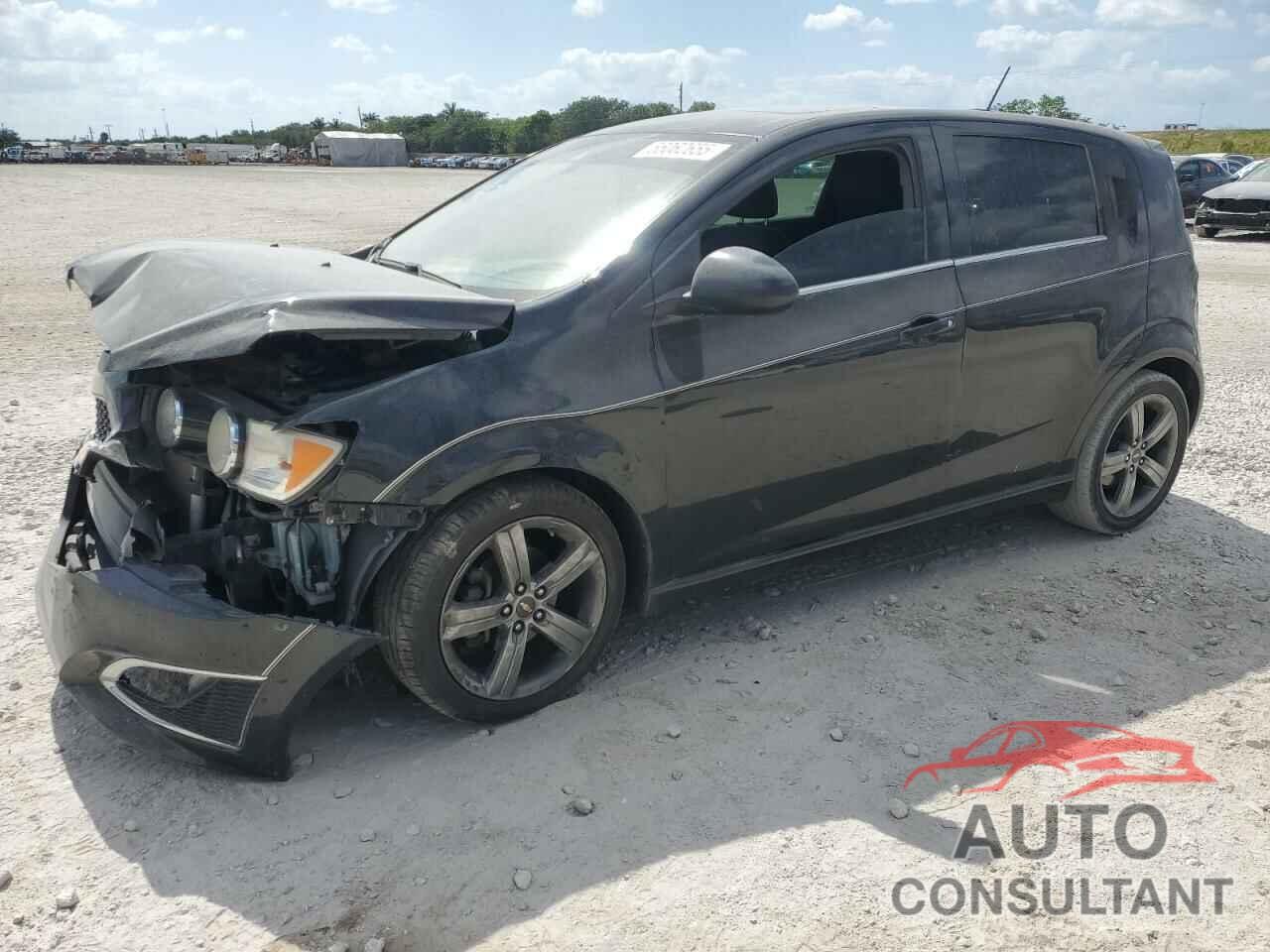 CHEVROLET SONIC 2015 - 1G1JG6SB5F4148799