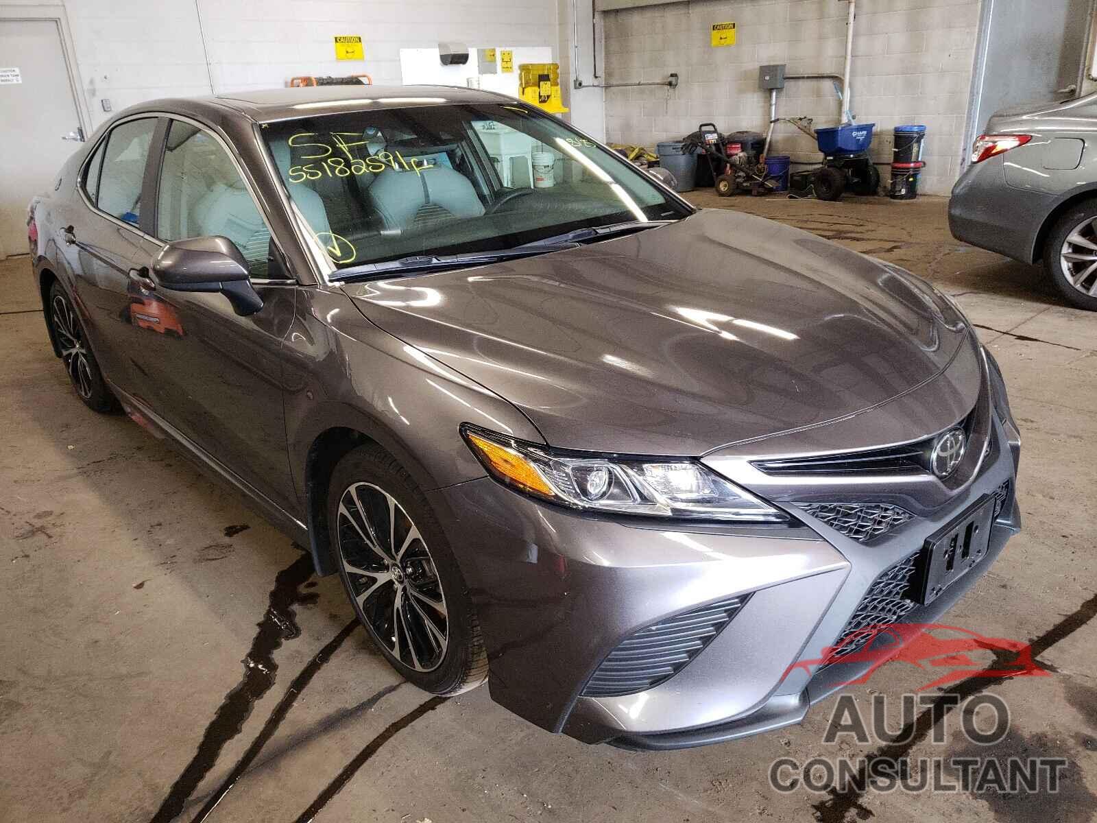 TOYOTA CAMRY 2018 - 4T1B11HK9JU672551