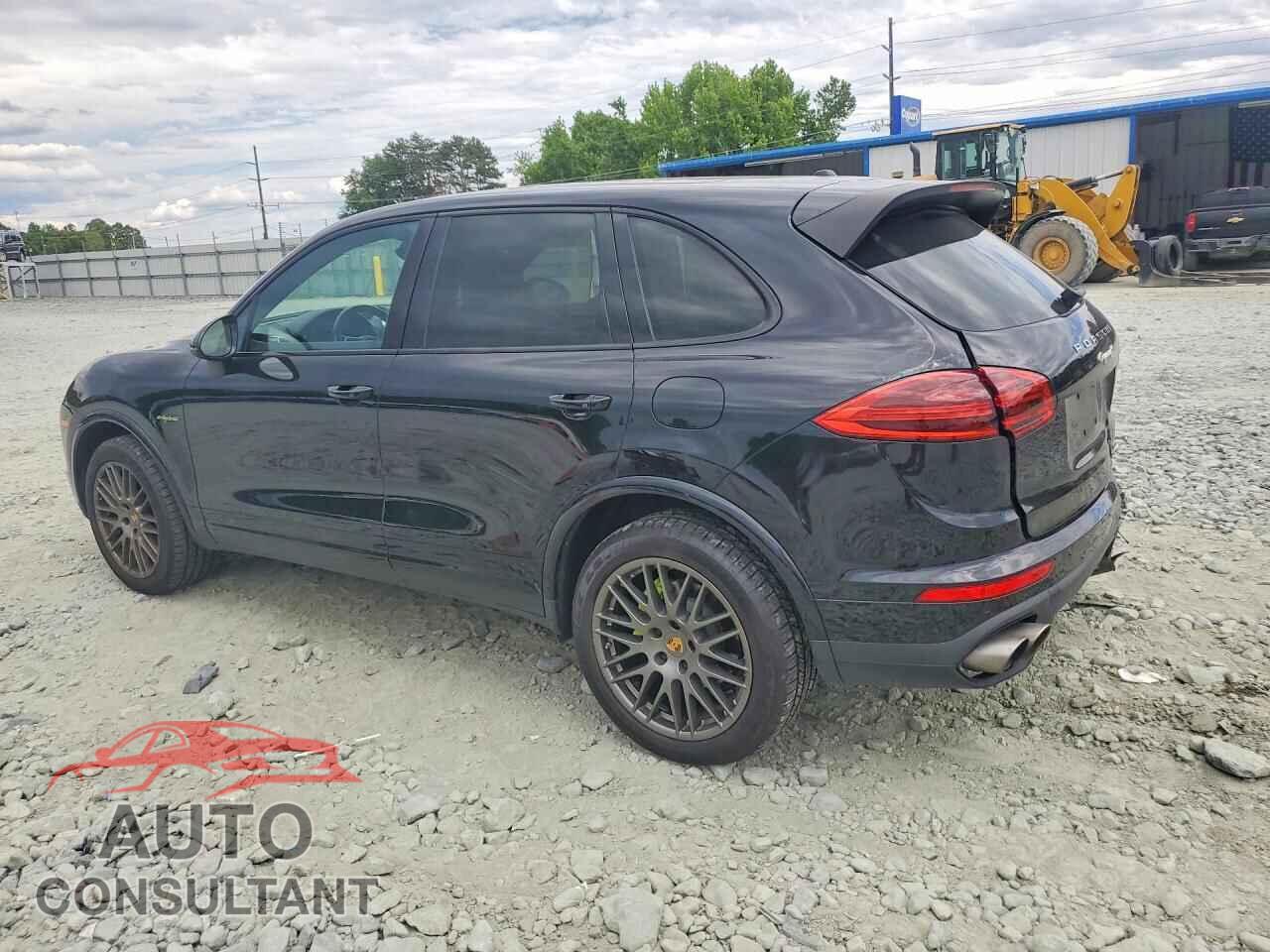 PORSCHE CAYENNE 2018 - WP1AE2A23JLA72553