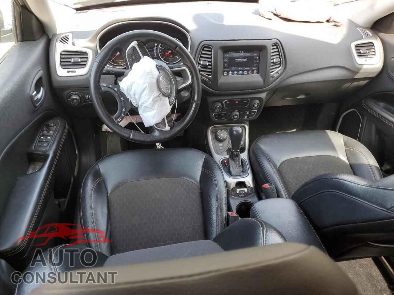 JEEP COMPASS 2017 - 3C4NJDBB4HT657195