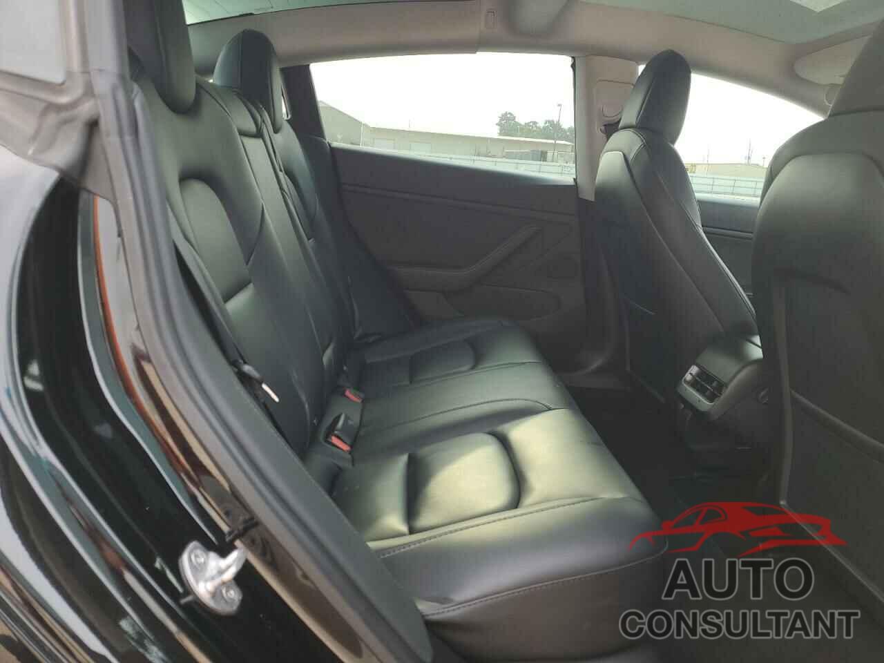 TESLA MODEL 3 2021 - 5YJ3E1EB5MF928389