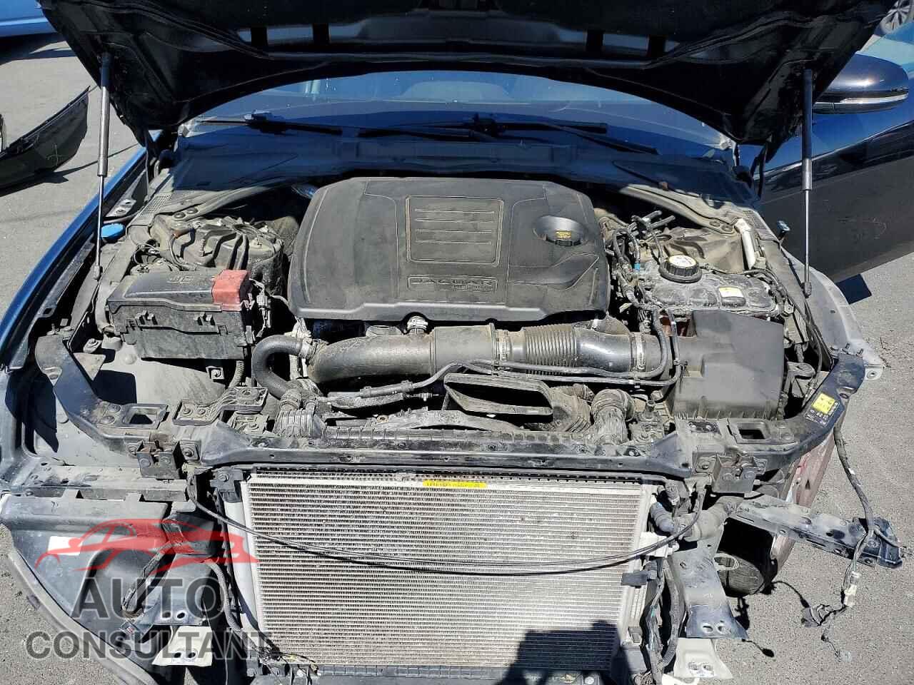 JAGUAR XE 2018 - SAJAD4FX2JCP36458
