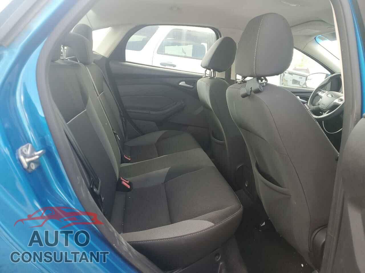 FORD FOCUS 2014 - 1FADP3F27EL439683