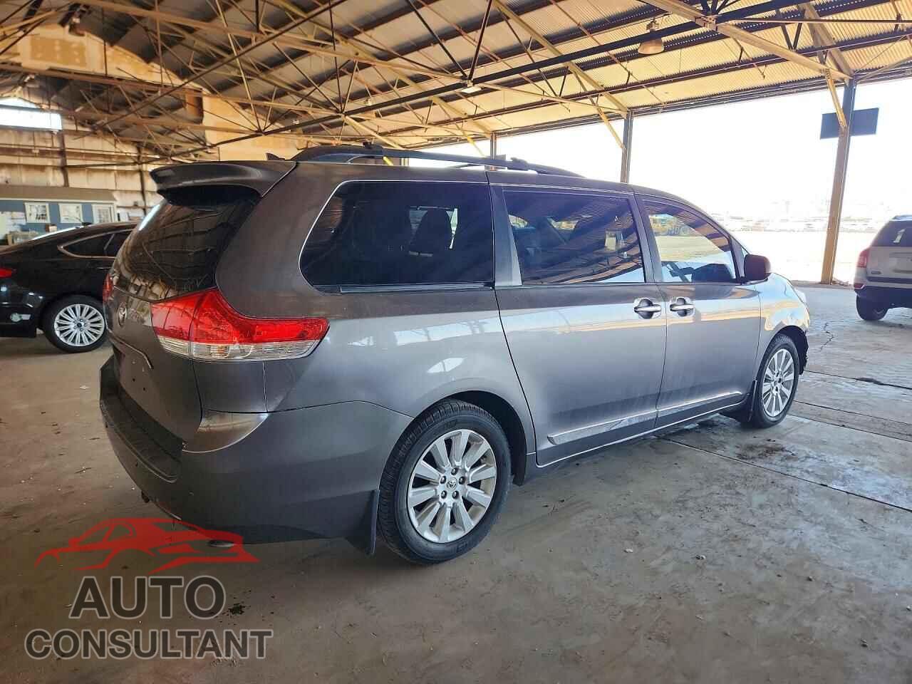 TOYOTA SIENNA 2012 - 5TDDK3DC9CS044484
