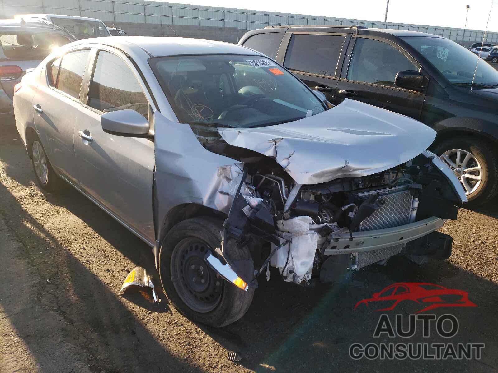NISSAN VERSA 2018 - 3N1CN7AP2JL883187