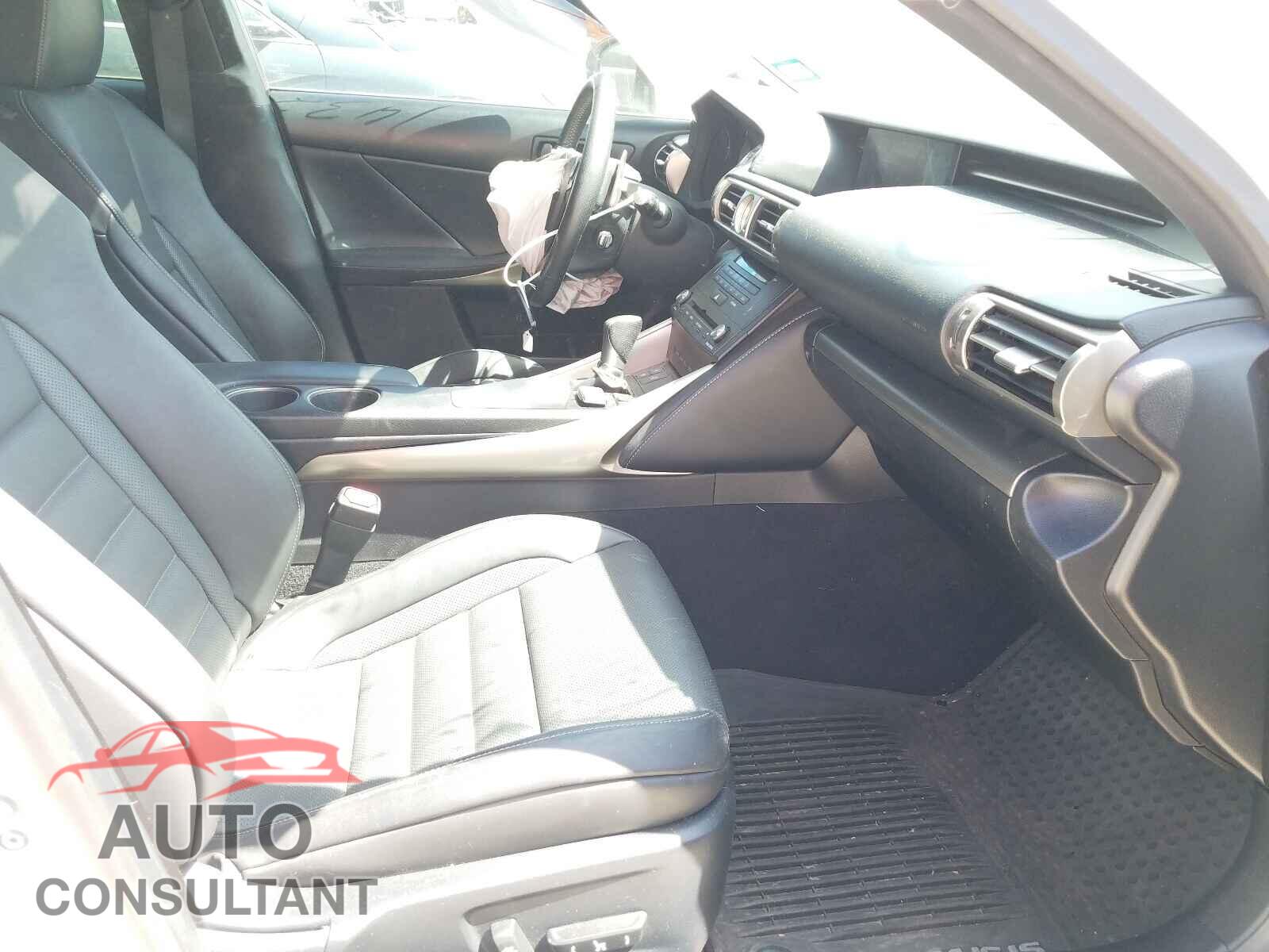 LEXUS IS 2015 - JTHCF1D28F5018057