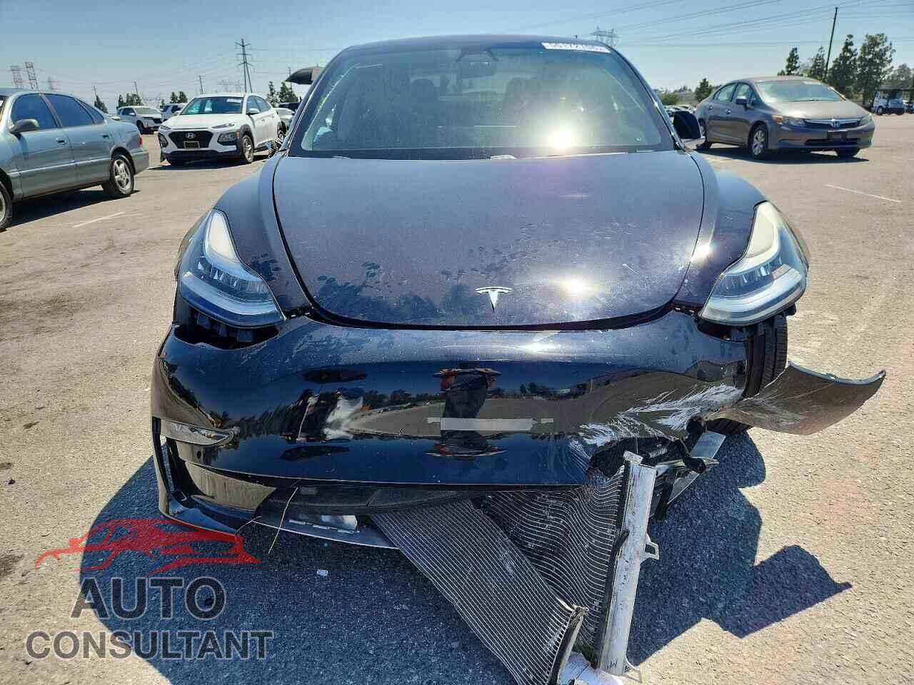 TESLA MODEL 3 2018 - 5YJ3E1EA0JF157309