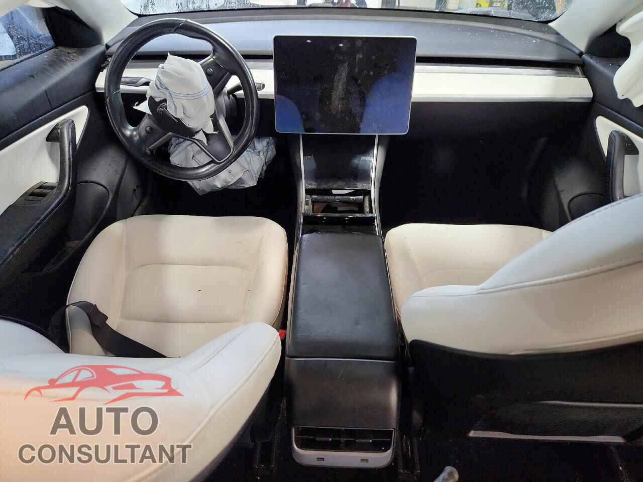 TESLA MODEL 3 2019 - 5YJ3E1EB1KF197585